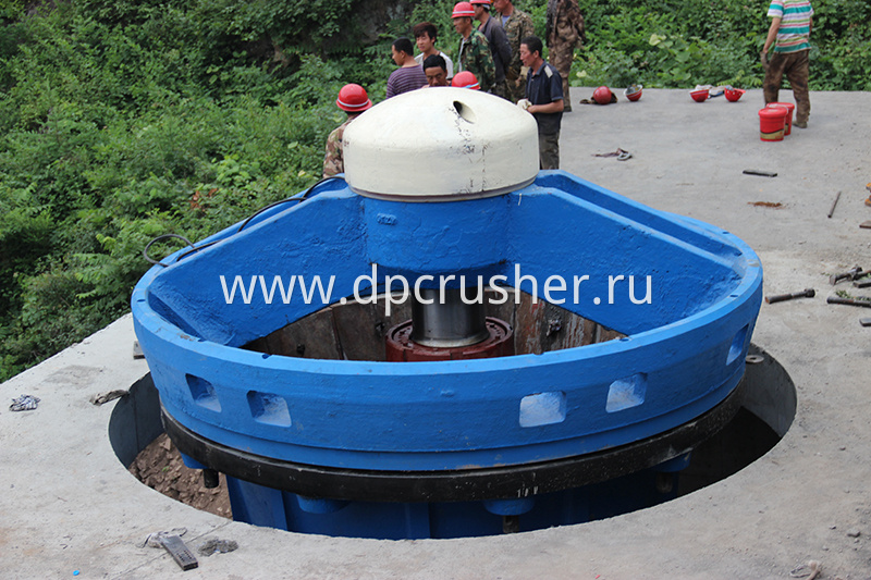 Hydraulic Gyratory Crusher